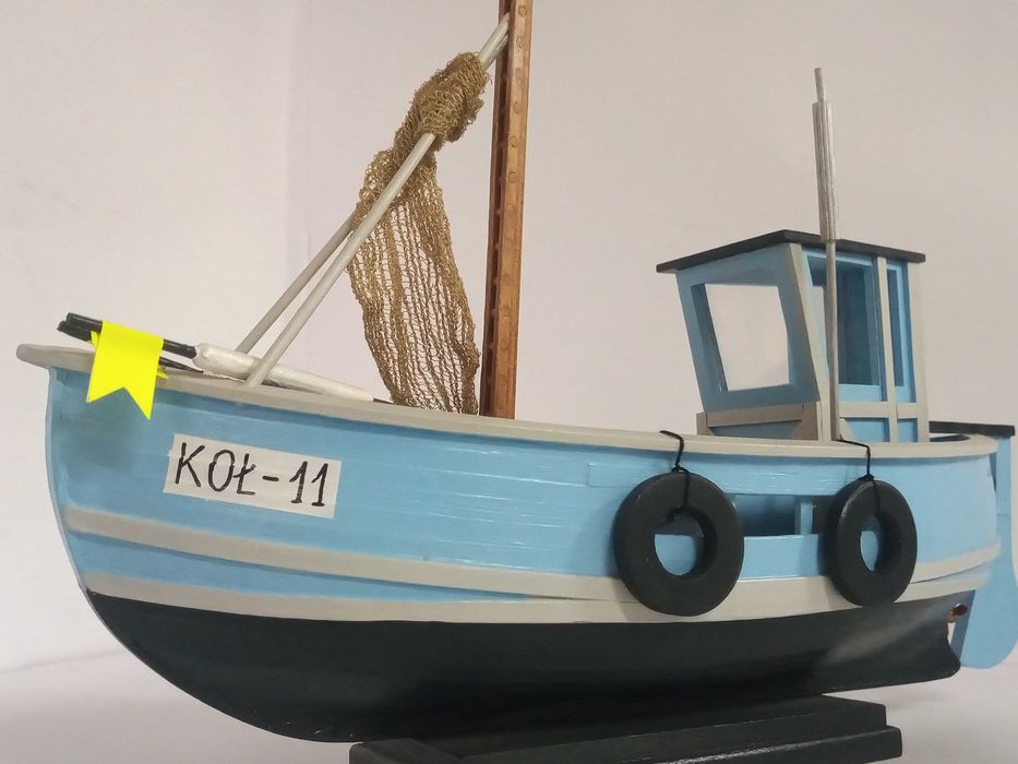 Model kutra kuter rybacki RĘKODZIEŁO drewno statek okręt PIĘKNY