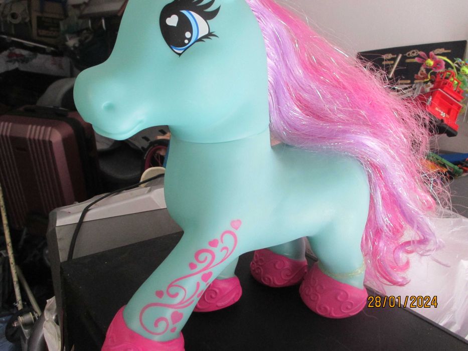 Bonecos - Cavalinhos em peluche e em pvc