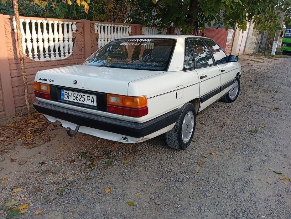Продажа машины AUDI 100