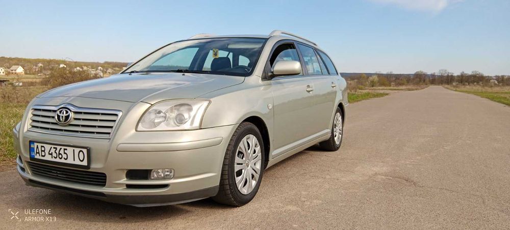 Тойота Авенсіс Т25