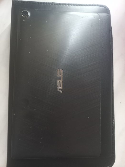 Продам планшет Asus P01M