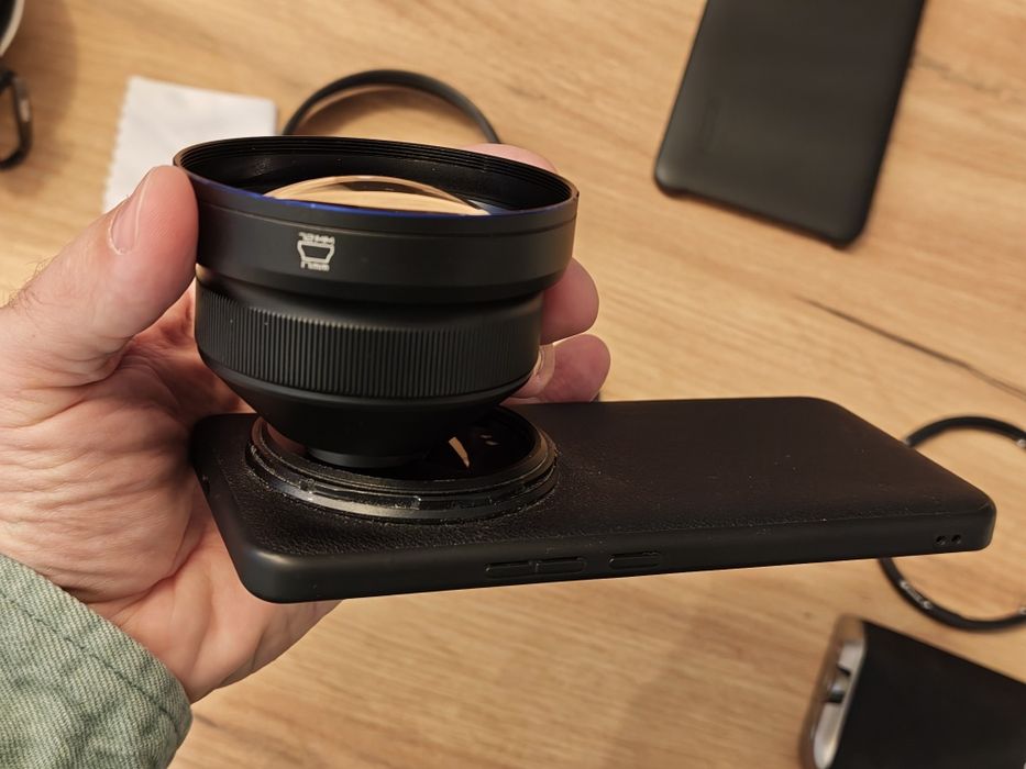 Xiaomi 14 Ultra 512GB/16GB Leica + Kit Fotográfico + Lente Neewer 85mm