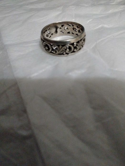 Продам серебряные кольца, цепочки, кулон