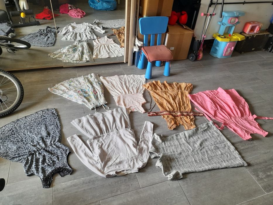 Calças, calcoes e vestidos