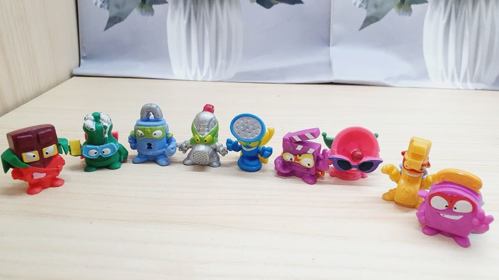 SuperZings фігурки башні машинки