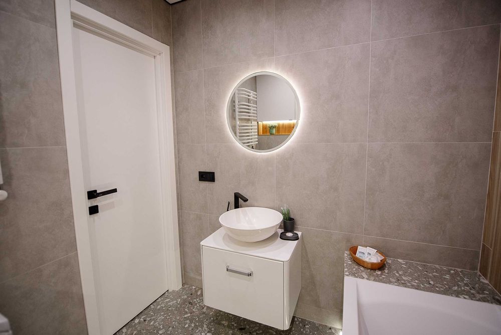 Квартира біля парку та озера