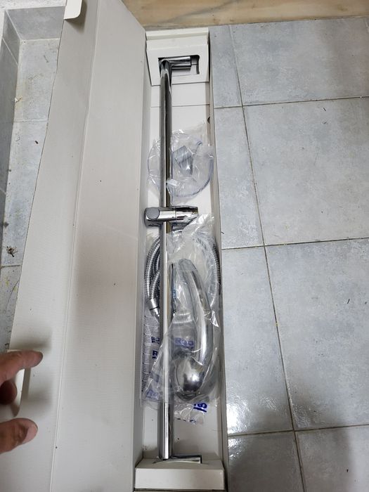 Chuveiro e Barra de Duche Roca