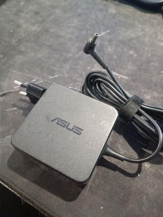 Oryginalny zasilacz Asus 19V 3,42A 65W wtyk 4x1,35mm