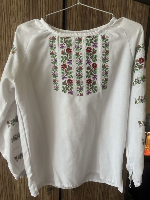 Продам Вишиванку.