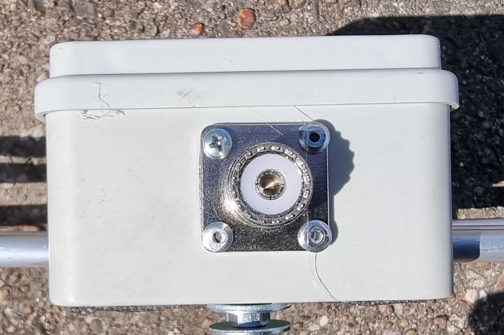 Antena na pasmo 2m/70cm i na satelitę SATCOM.