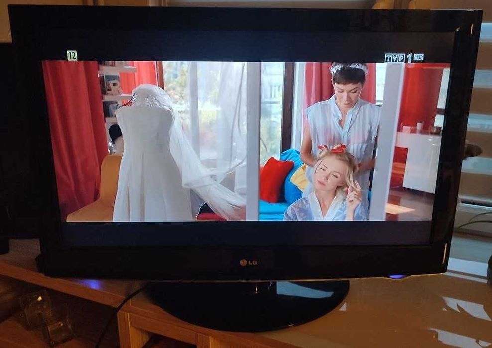 Telewizor LG 37 cali 37LH3000