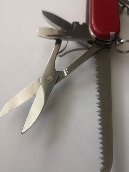 Victorinox Huntsman 15 funkcji