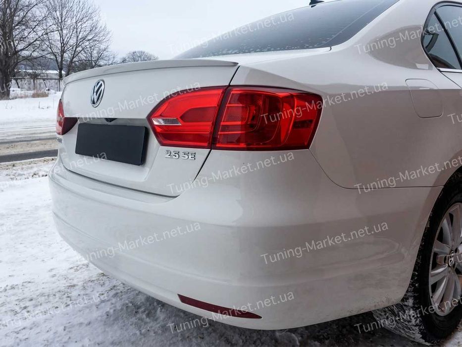 Лип спойлер на крышку багажника Volkswagen Jetta 6 Козырек на заднее стекло Фольксваген Джетта 6