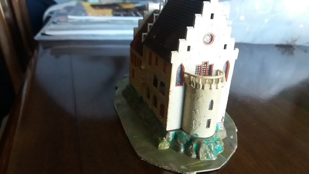 #01722 - 1 Castelo antigo em ruínas - Comboios Escala N