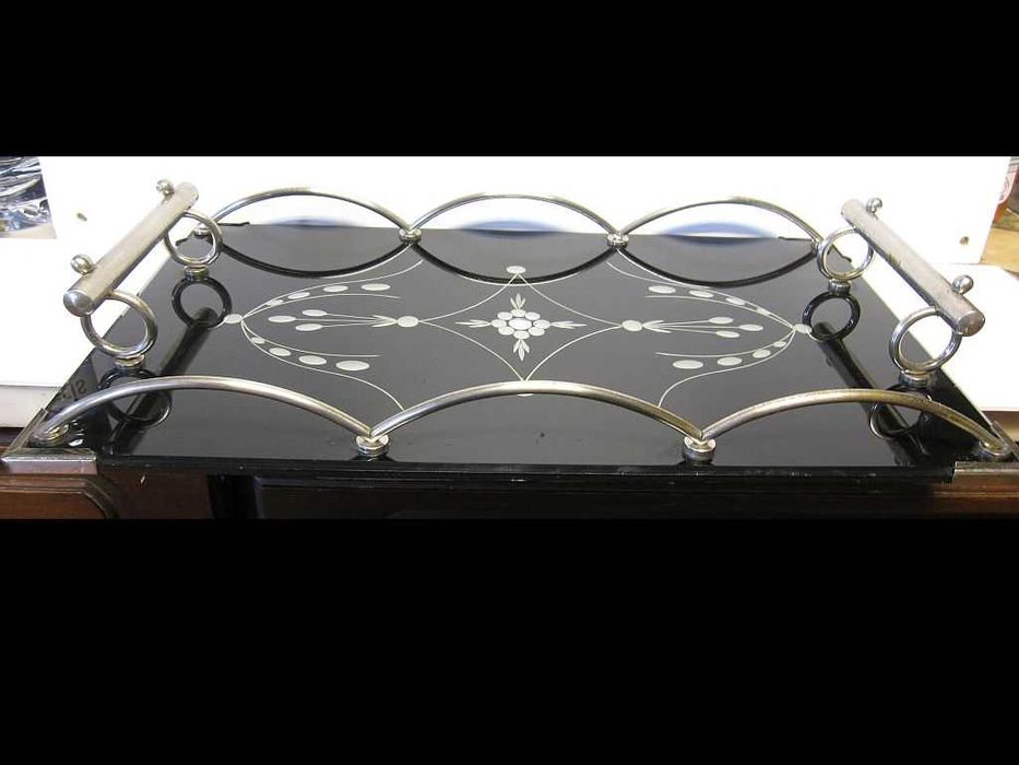 fantástico antigo tabuleiro em vidro biselado com armação cromada