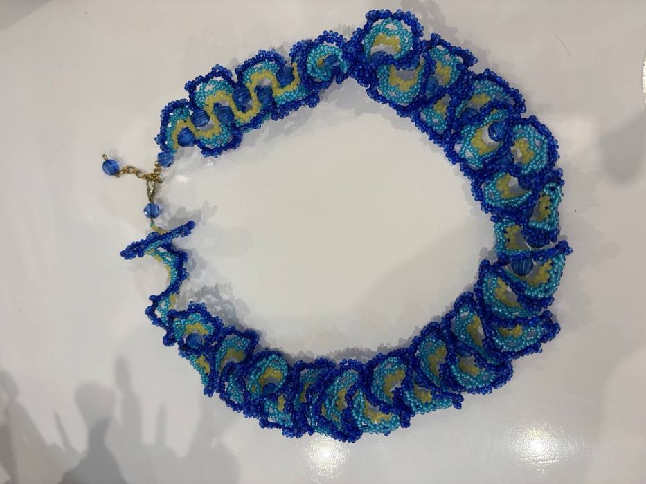 Кольє з бісеру