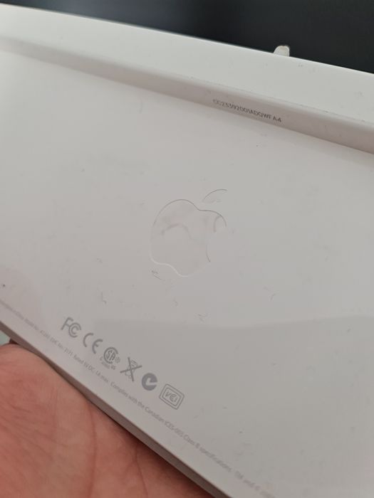 Computador Mac mini + monitor
