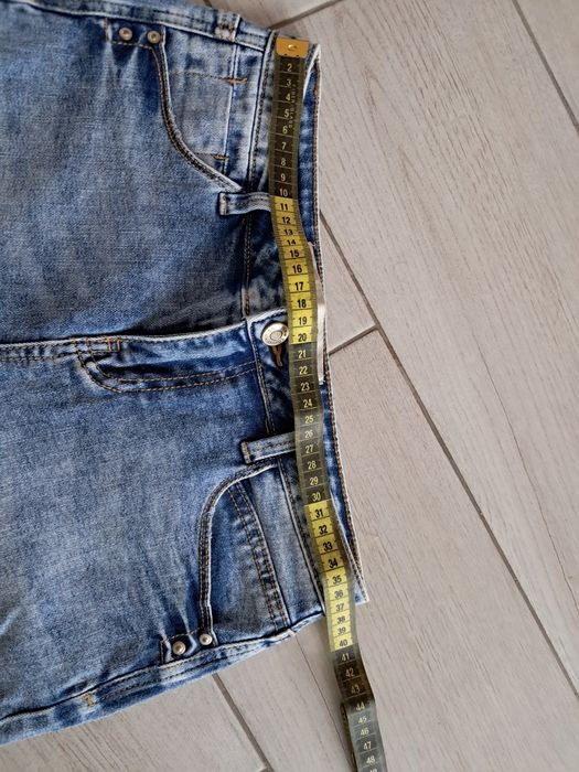 Шорти джинсові майже як нові