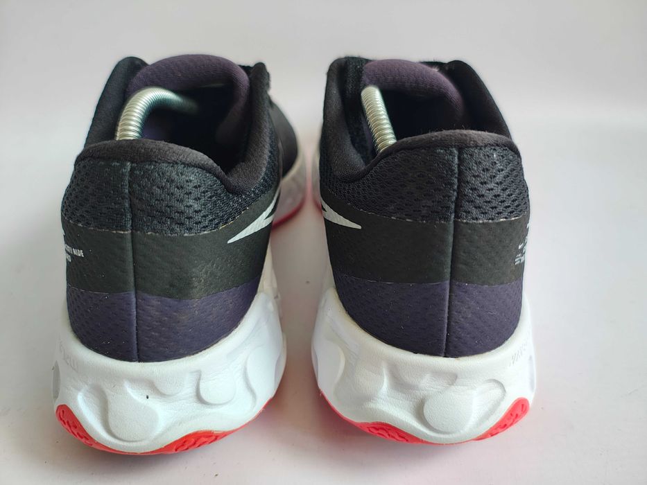 - Nike Renew Ride 2  - Buty do biegania r. 42