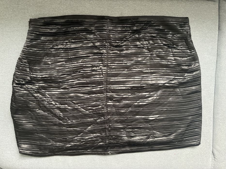 ZARA czarna mini spódniczka z tkaniny satynowej roz.XXL *nowa z metką*