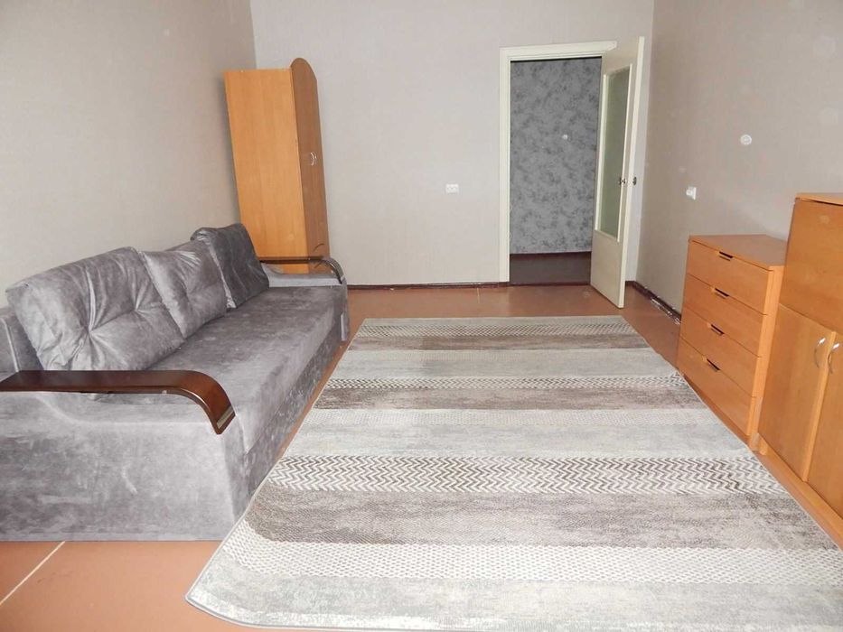 Сдам крупногабаритную 1-комнатную квартиру 44 квадратных метра 4 МКР