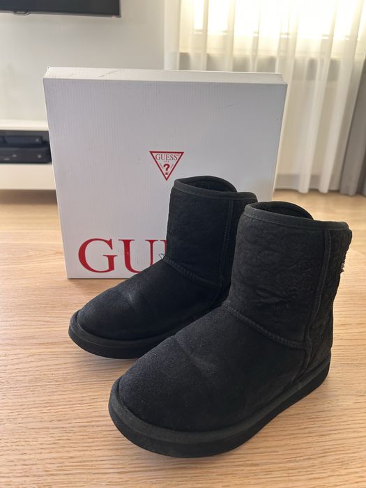 Zimowe buty zamszowe typu emu - Guess - rozmiar 36