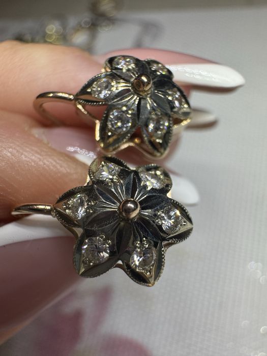 Золотые серьги с бриллиантами кольца  585 ссср золото