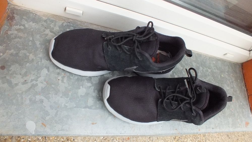 Super buty sportowe marki Nike w roz 46