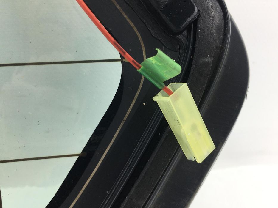 Скло в кузов заднє праве CHEVROLET CAPTIVA 2006-2011 96476262