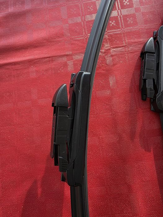 Vendo escovas para carro novas