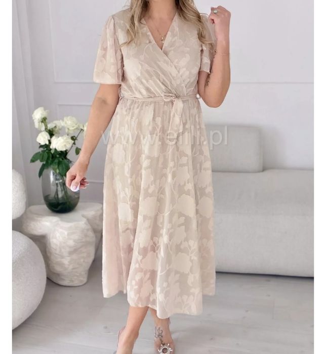 Sukienka Beżowa Plus size