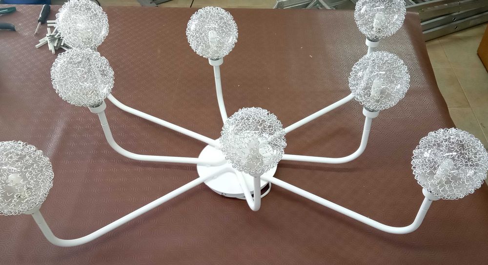 Candeeiro de 8 spots, mod IKEA, pouco uso