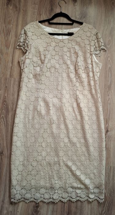 Sukienka koronkowa złota rozm. 50