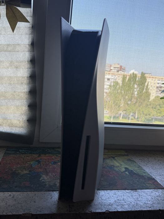 PS5 продам с подпиской максимальнйо