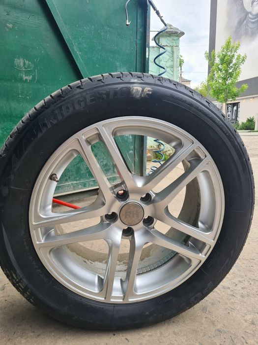 Bridgestone Potenza r18 245/50