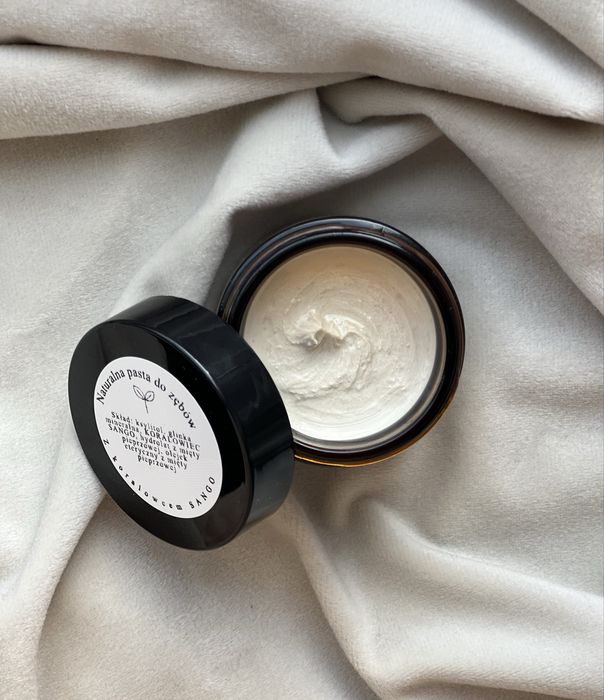 Naturalna pasta do zebow z koralowcem SANGO