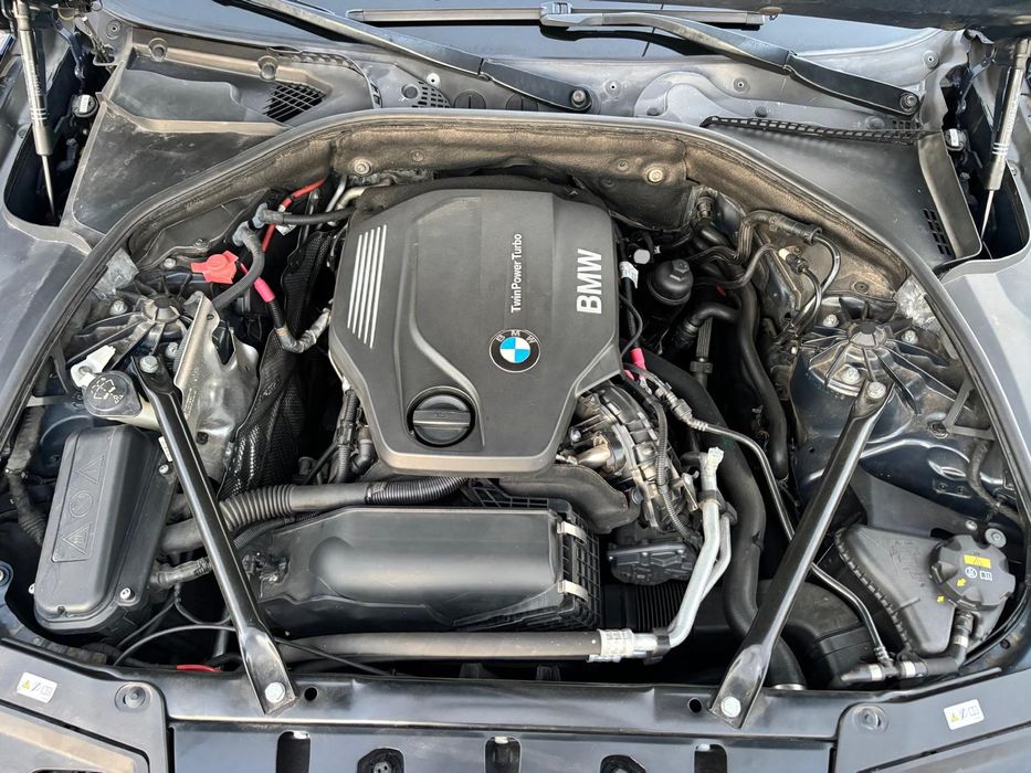 BMW 520da Touring Pack M interior