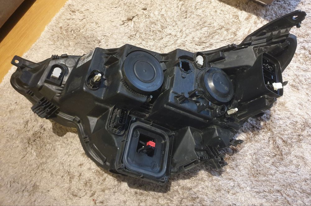 Farol Renault Megane IV