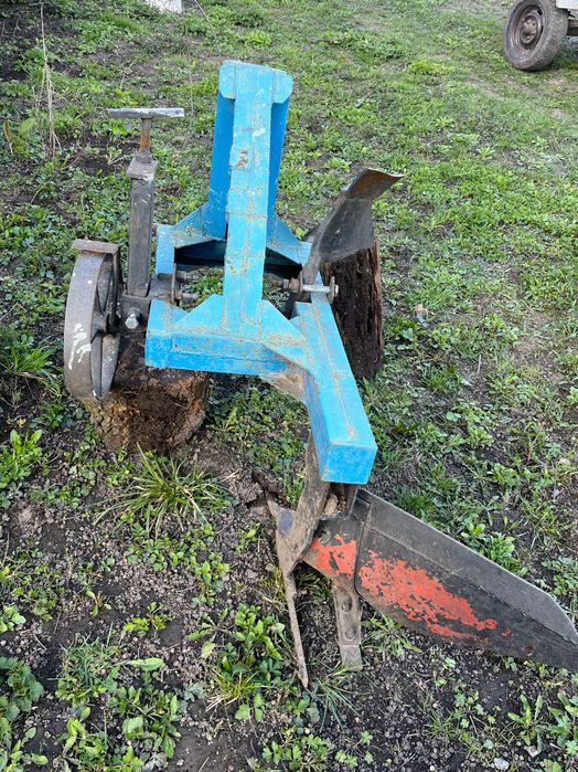 Плуг для трактора