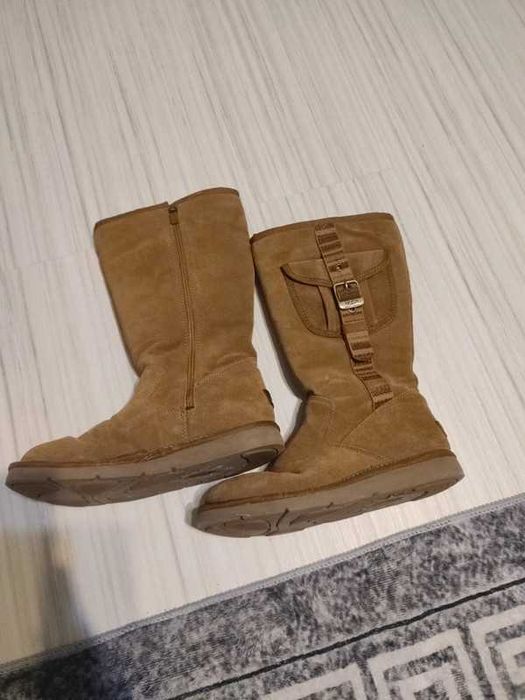 buty śniegowce rozm. 39 firmy UGG Australia