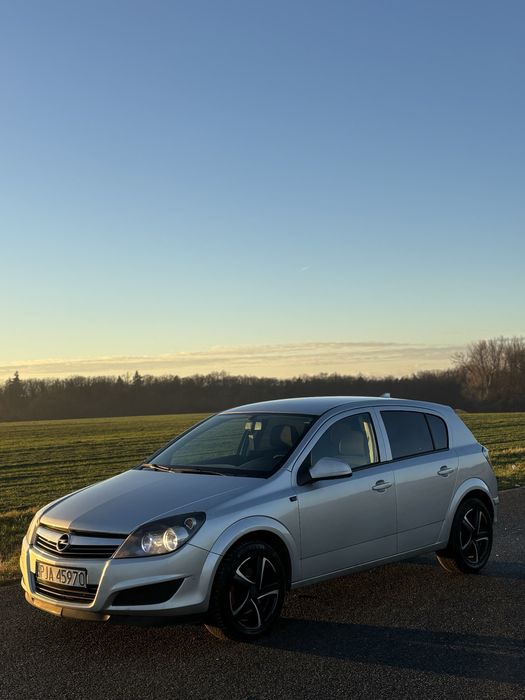 Opel Astra H 2011