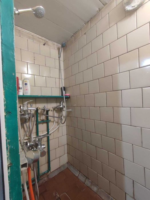 Кімната 16,5 кв.м. з ремонтом та меблями в гуртожитку,вул. Д. Ойстраха