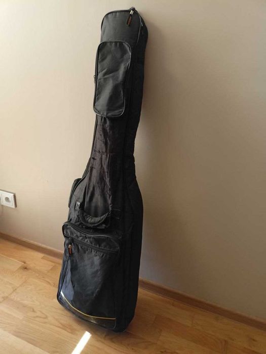 gitara basowa Clevan aktywna 5 strun z pokrowcem
