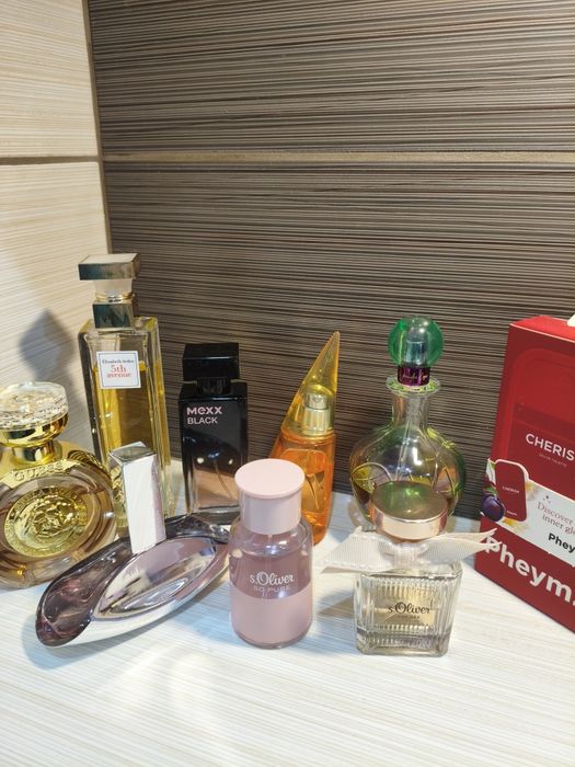 Perfumy używane.