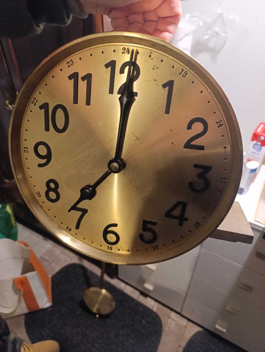 Mechanizm do zegara Junhans Kwadrans i mechanizm do zegara kinzlo