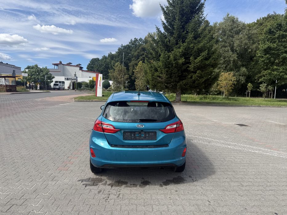 zamiana Ford w  fiesta sama parkuju stan Idealny