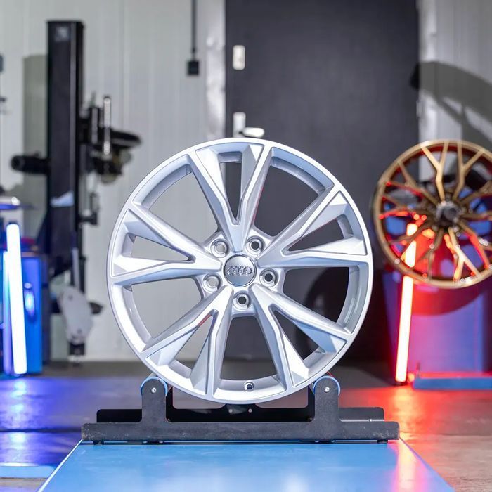 FABRYCZNIE NOWE Oryginalne Felgi Audi 18" A3 A4 A6 A8 Q2 Q3 TT