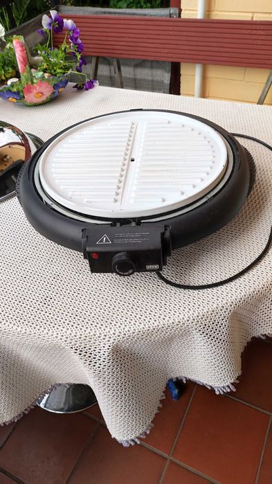 Elegancki grill Beem,niemiecki,średnica 38cm.