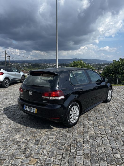 Volkswagen Golf VI 1.6 TDI Comfortline 105cv — 2011 | Preto Metalizado