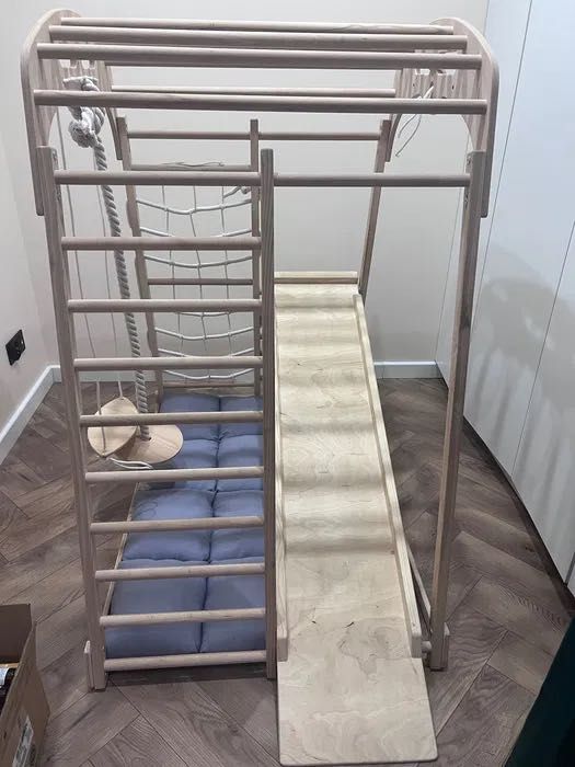 Podłogowy kompleks sportowy dla dziec